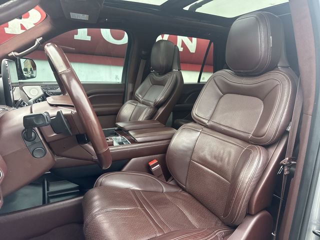 Used 2020 Lincoln Navigator Black Label w/ Cargo Convenience Package image 11