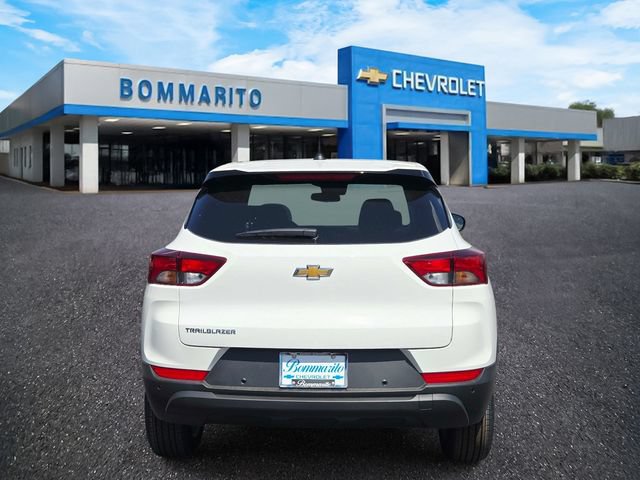 New 2026 Chevrolet TrailBlazer LS w/ LS Convenience Package FWD image 4