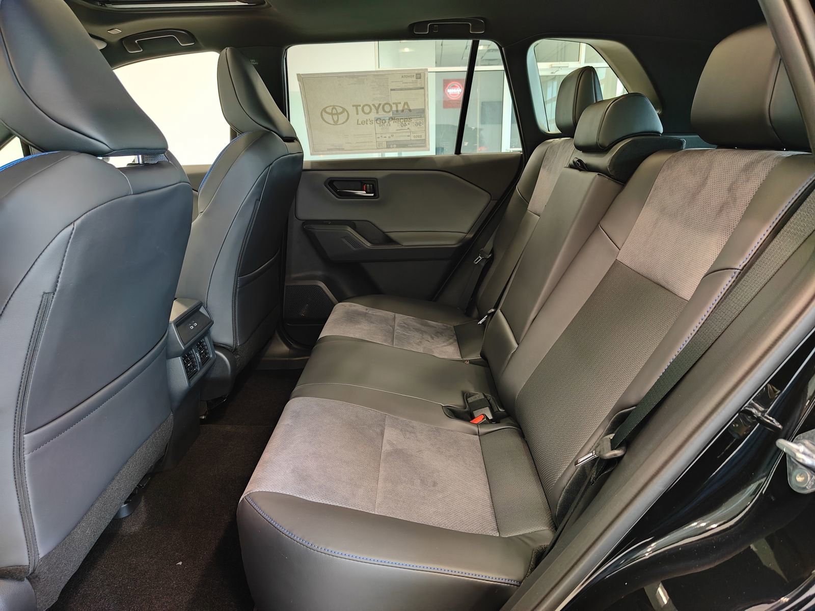 New 2026 Toyota RAV4 XSE w/ Weather Package AWD/4WD image 15