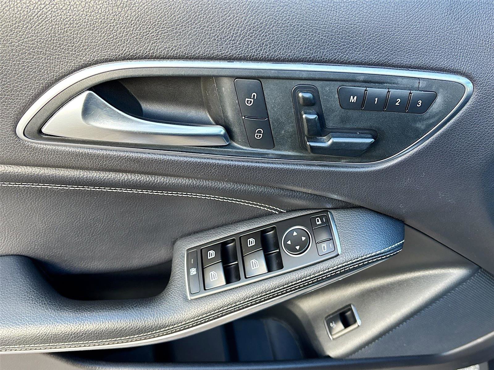 Used 2016 Mercedes-Benz GLA 250 image 17