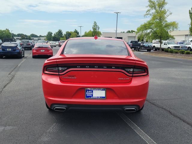 Used 2015 Dodge Charger SXT RWD image 5