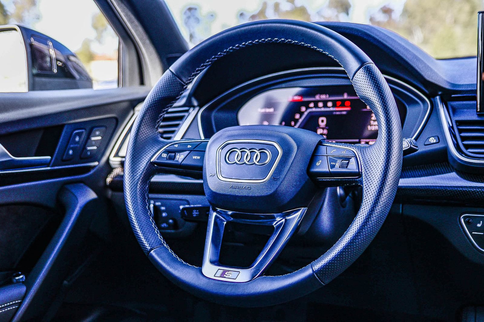 Used 2024 Audi SQ5 Premium Plus image 15