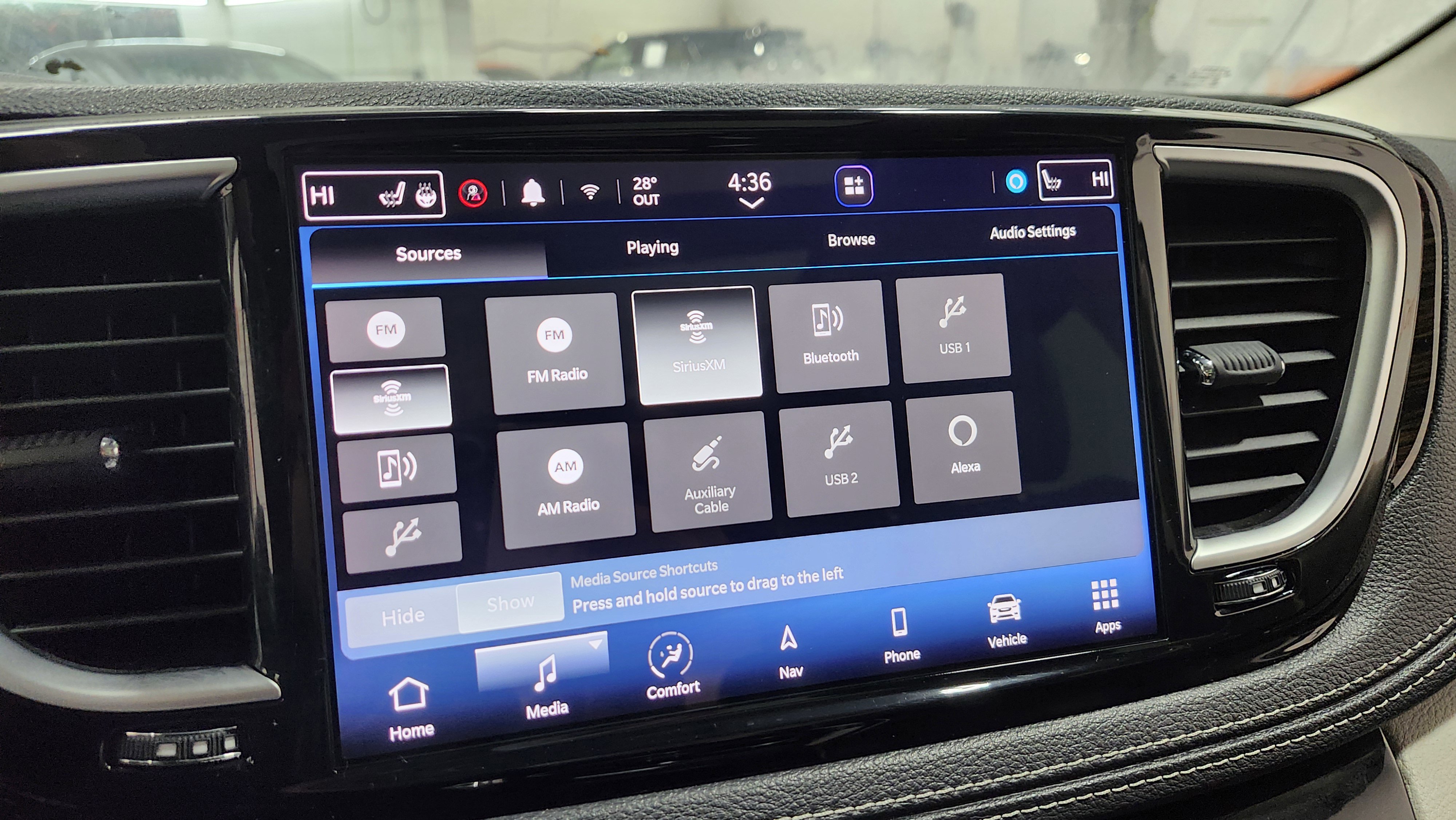 Used 2023 Chrysler Pacifica Limited image 32