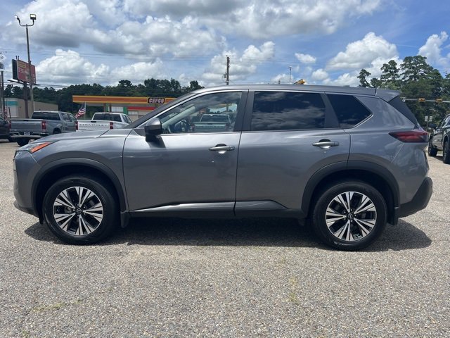 Used 2023 Nissan Rogue SV image 4