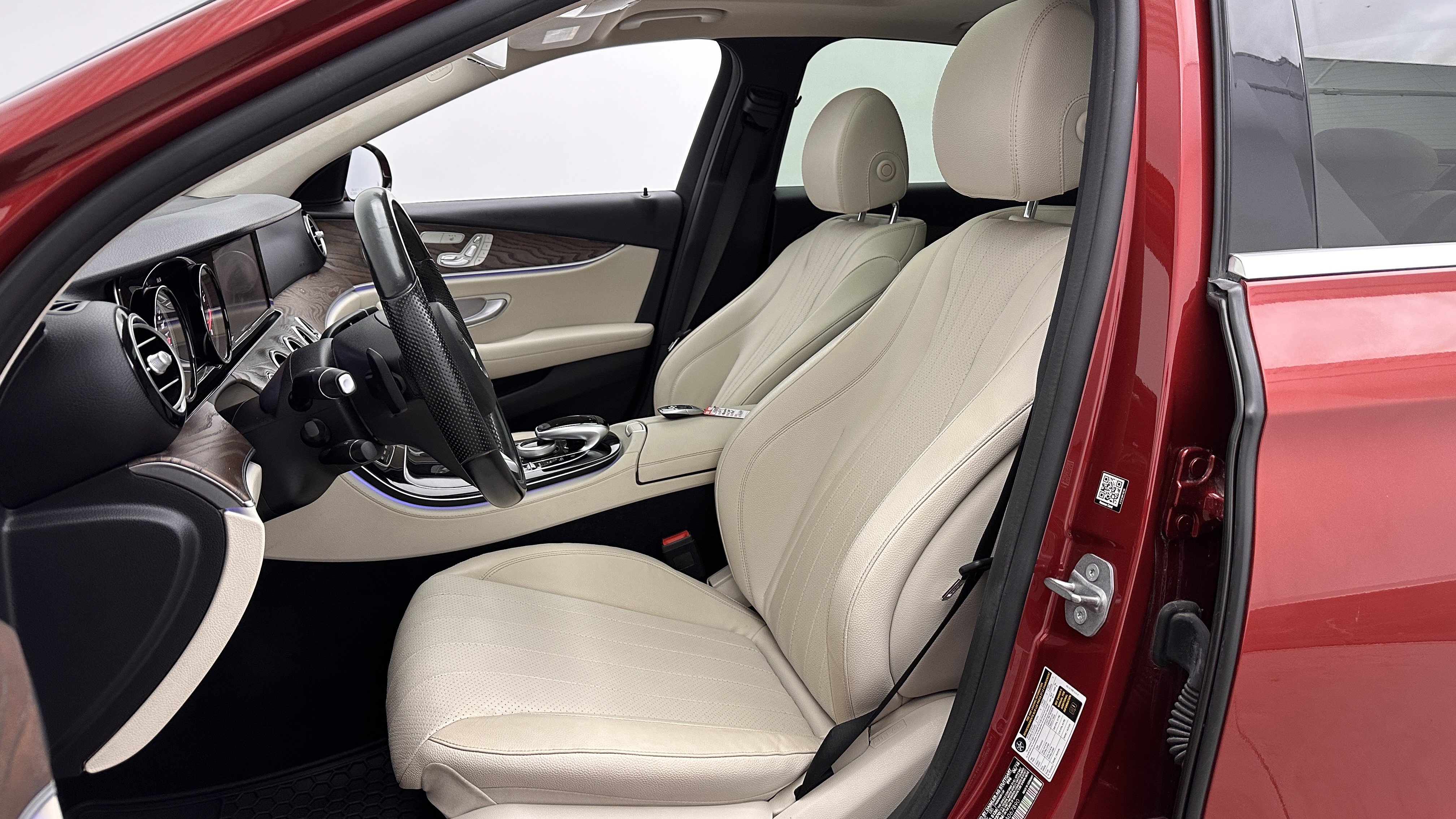 Used 2017 Mercedes-Benz E 300 image 16
