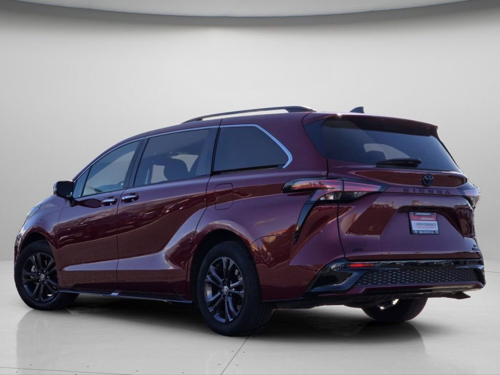 Used 2024 Toyota Sienna XSE w/ XSE Premium Package AWD/4WD image 21