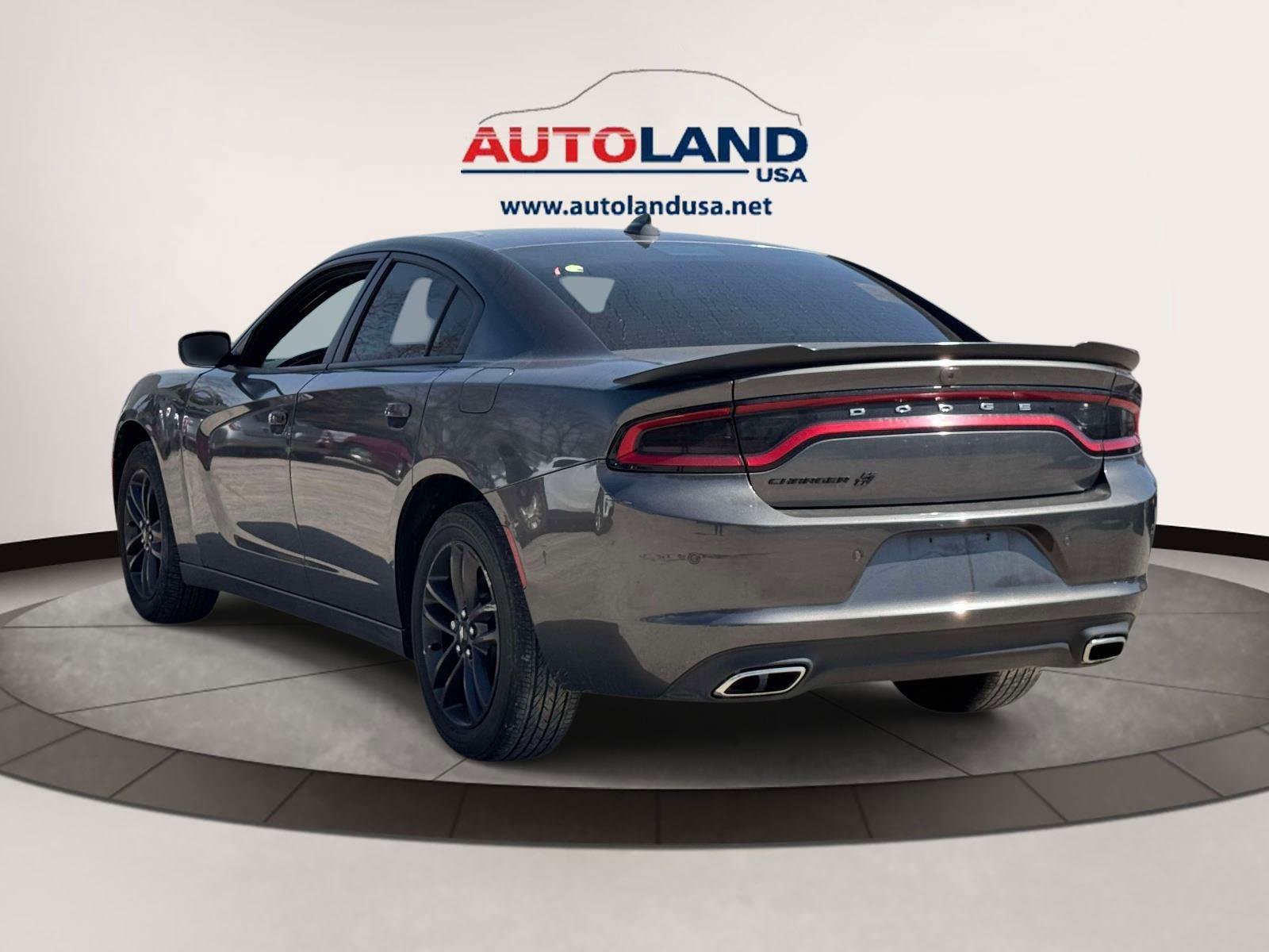 Used 2019 Dodge Charger SXT w/ Blacktop Package image 5