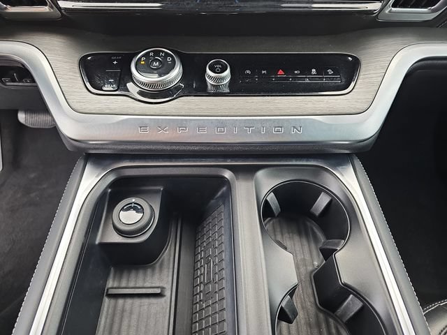 Certified 2025 Ford Expedition Platinum AWD/4WD image 25