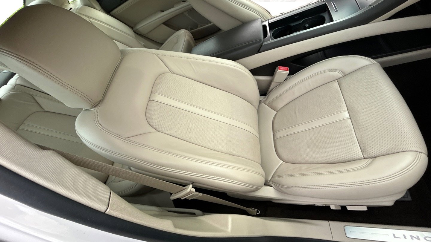 Used 2020 Lincoln MKZ Reserve w/ Elements Package AWD/4WD image 19
