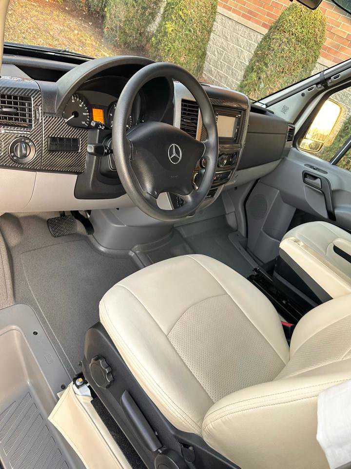 Used 2014 Mercedes-Benz Sprinter 3500 image 18