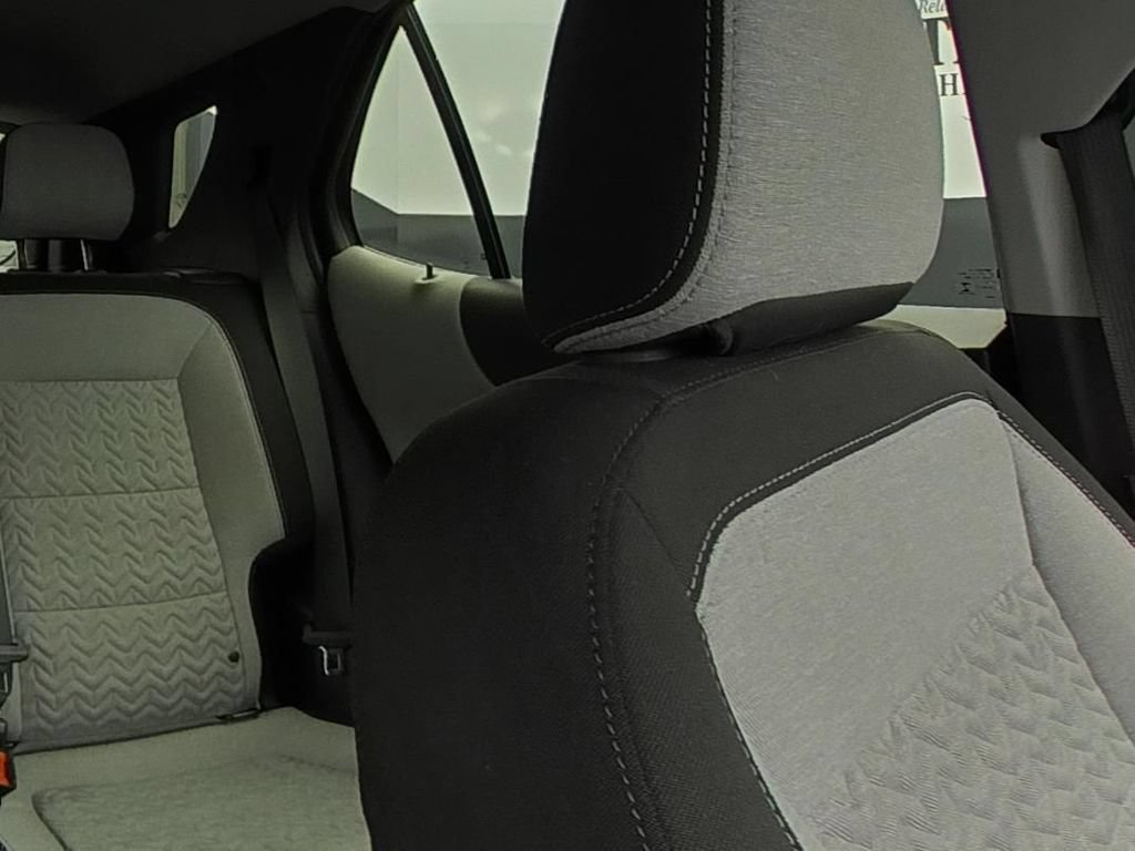 Used 2023 Chevrolet Equinox LS FWD image 14