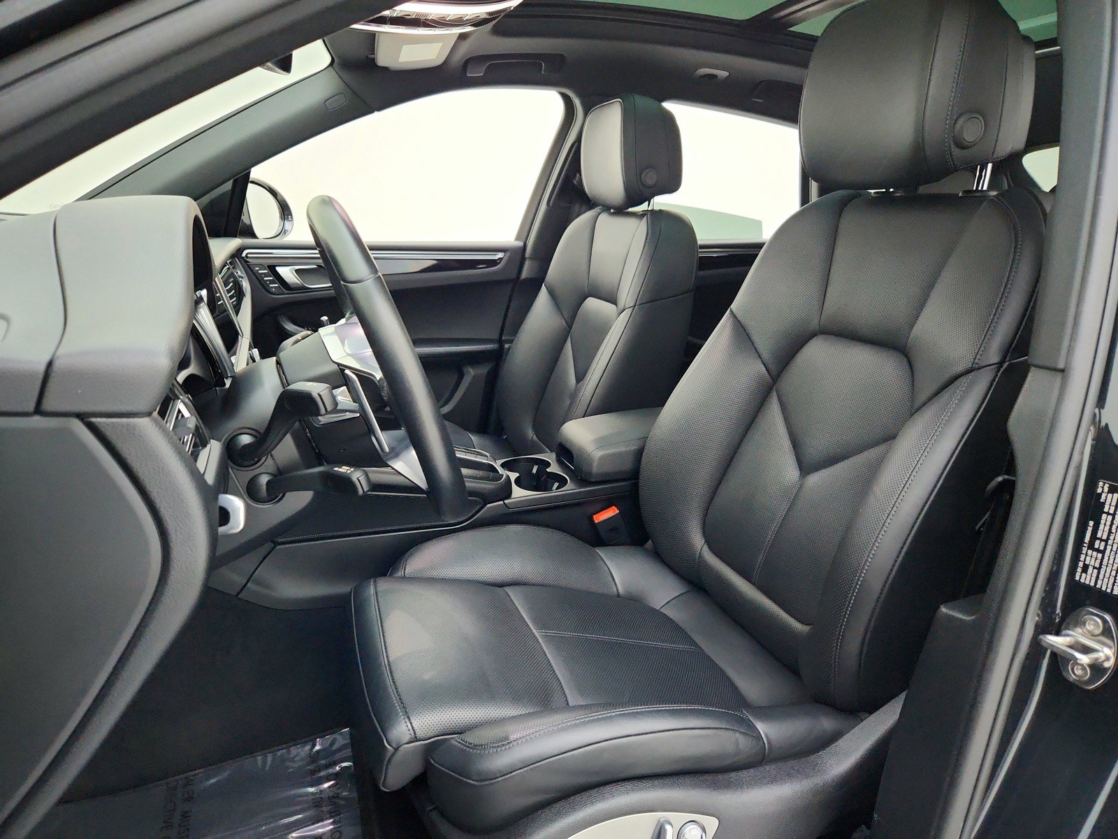 Used 2020 Porsche Macan S AWD/4WD image 17