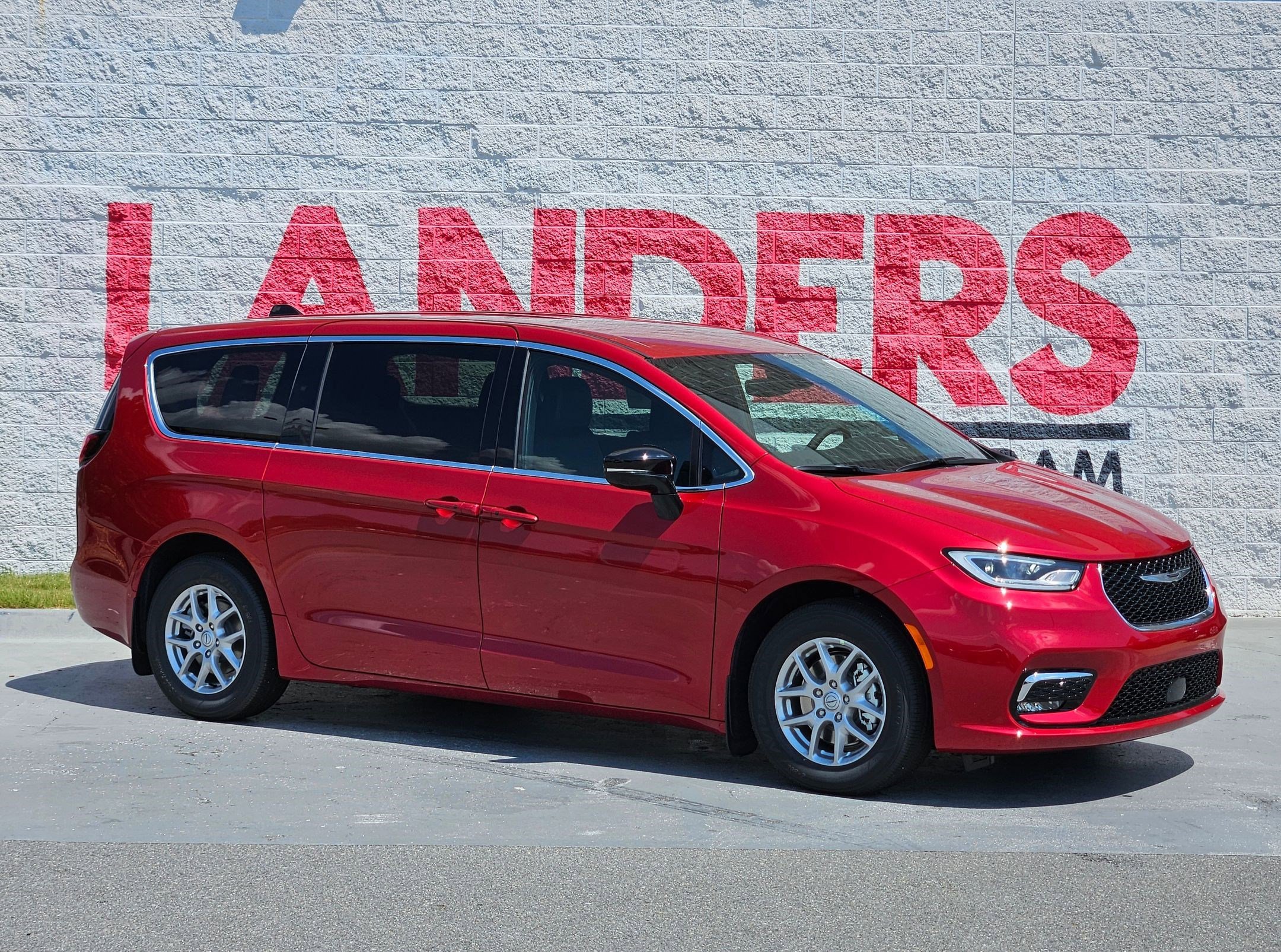 New 2026 Chrysler Pacifica Select
