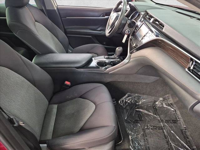 Used 2018 Toyota Camry LE FWD image 26
