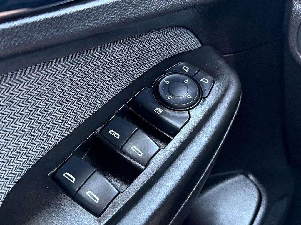 Used 2023 Chevrolet TrailBlazer LT w/ Convenience Package FWD image 19