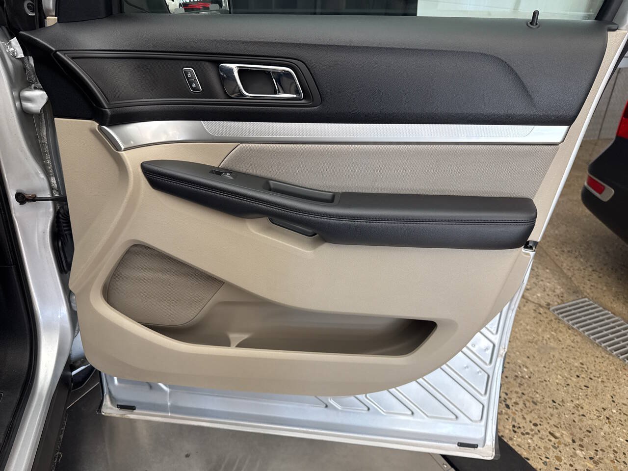 Used 2018 Ford Explorer 4WD image 27