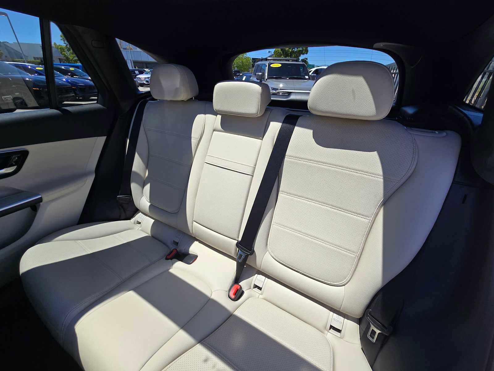 Used 2026 Mercedes-Benz GLC 300 4MATIC image 17