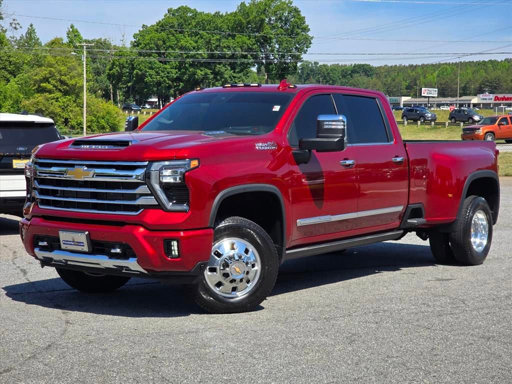 Used 2024 Chevrolet Silverado 3500 High Country w/ High Country Premium Package AWD/4WD image 2