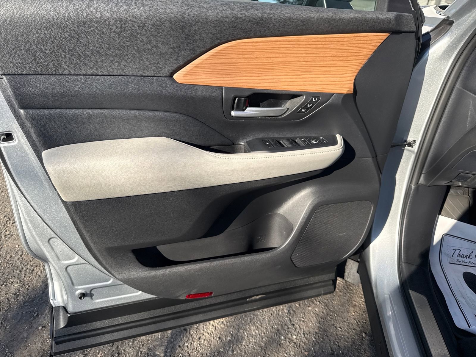 Used 2024 Toyota Grand Highlander Limited image 10