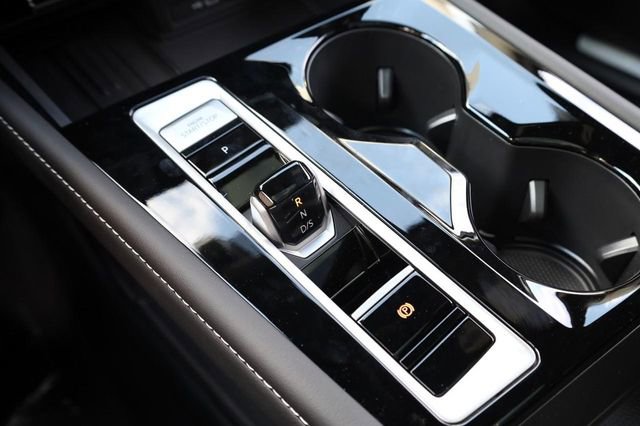 New 2026 Volkswagen Atlas Cross Sport SE image 17