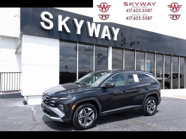 Used 2025 Hyundai Tucson SEL AWD/4WD image 1