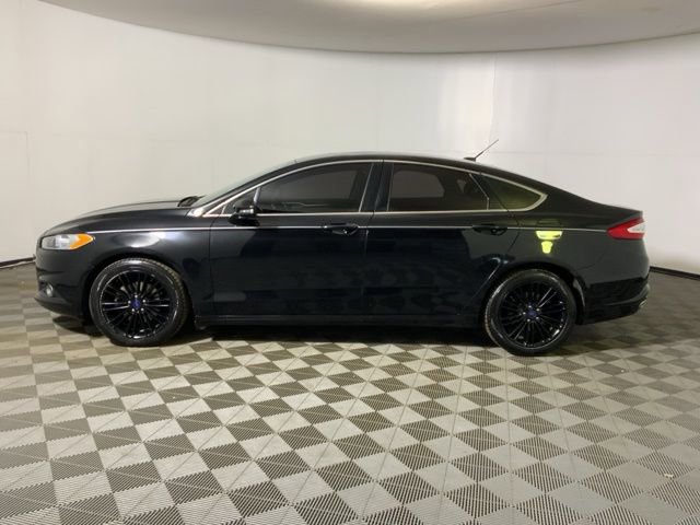 Used 2016 Ford Fusion SE w/ Equipment Group 202A FWD image 8
