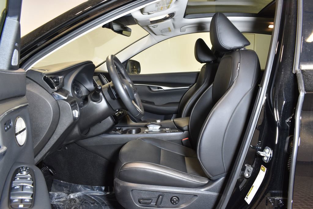 Certified 2025 INFINITI QX50 Luxe image 6