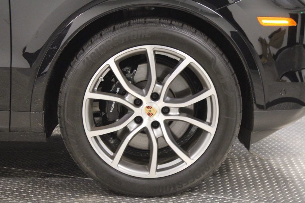 Certified 2025 Porsche Cayenne Coupe image 14