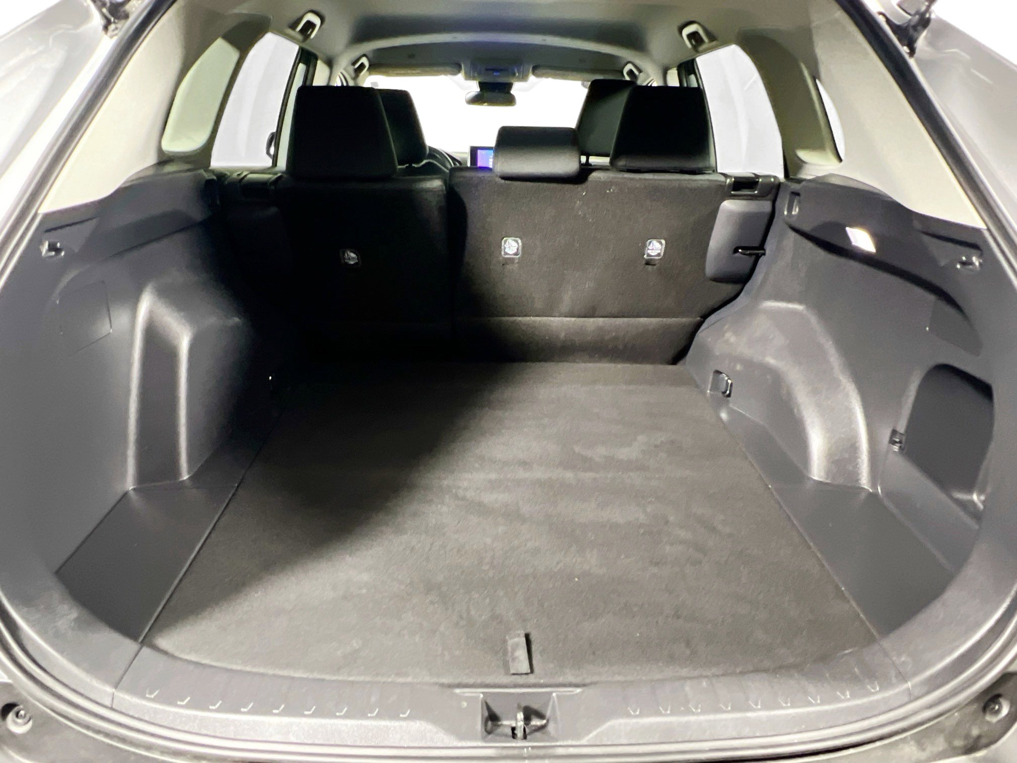 Used 2025 Toyota RAV4 LE image 33