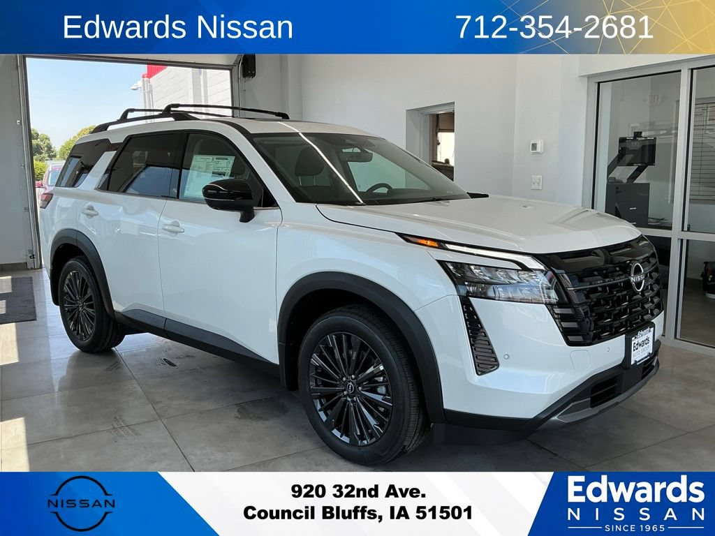 New 2026 Nissan Pathfinder SL w/ SL Premium Package