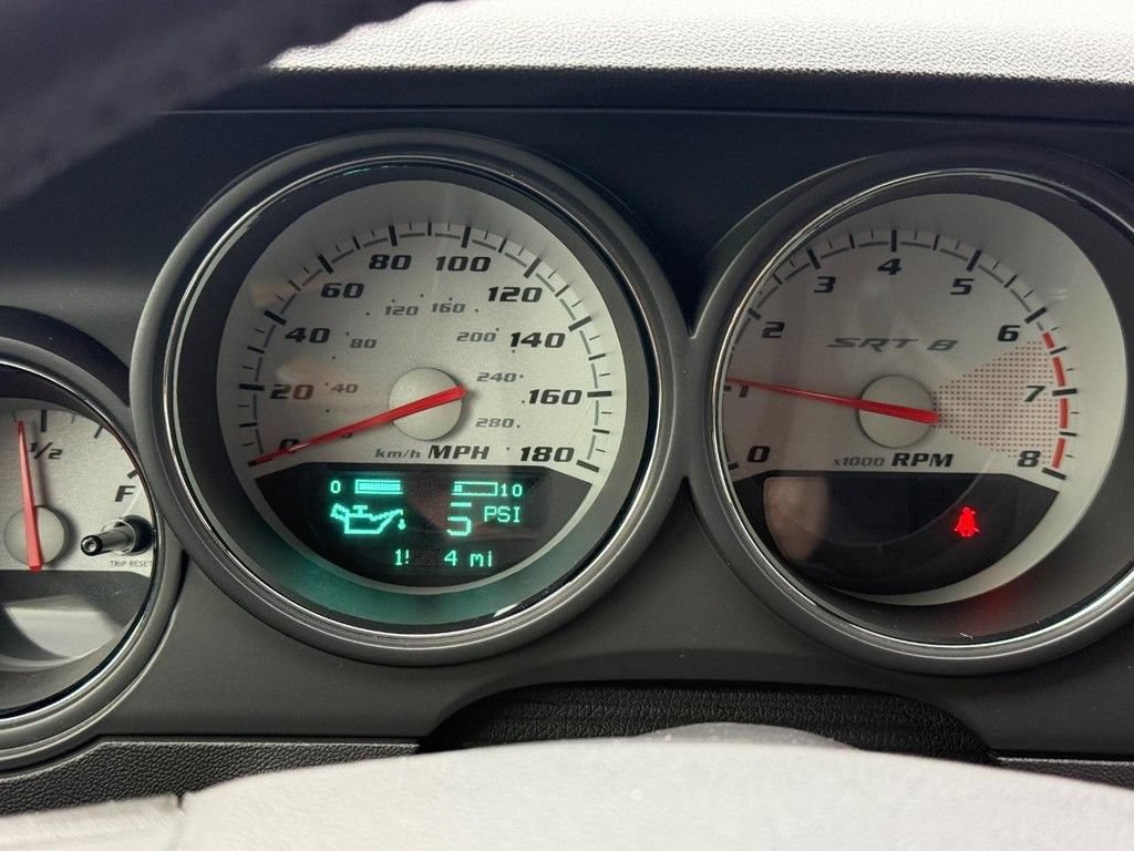 Used 2009 Dodge Challenger SRT8 RWD image 16