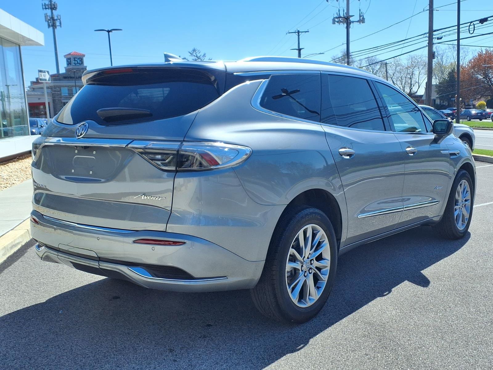 Used 2023 Buick Enclave Avenir w/ Avenir Technology Package AWD/4WD image 4