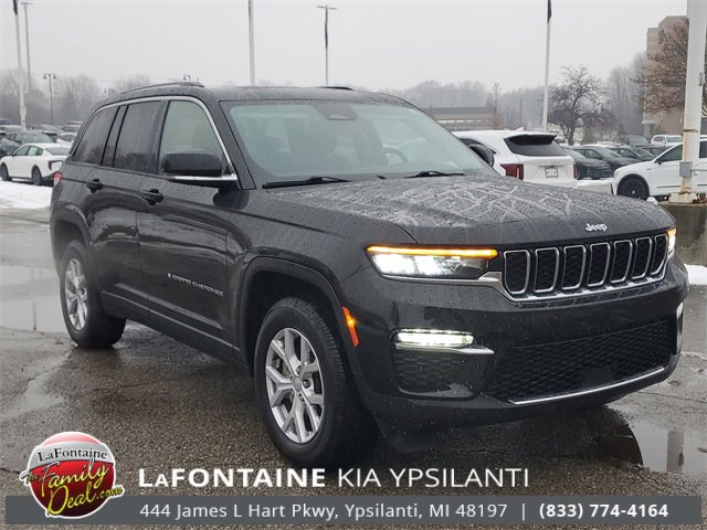 Used 2022 Jeep Grand Cherokee Limited image 3