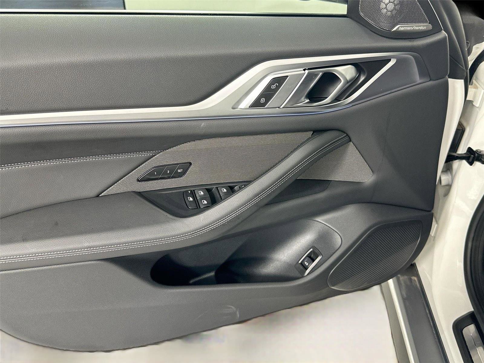 Used 2025 BMW i4 xDrive40i w/ Premium Package image 17