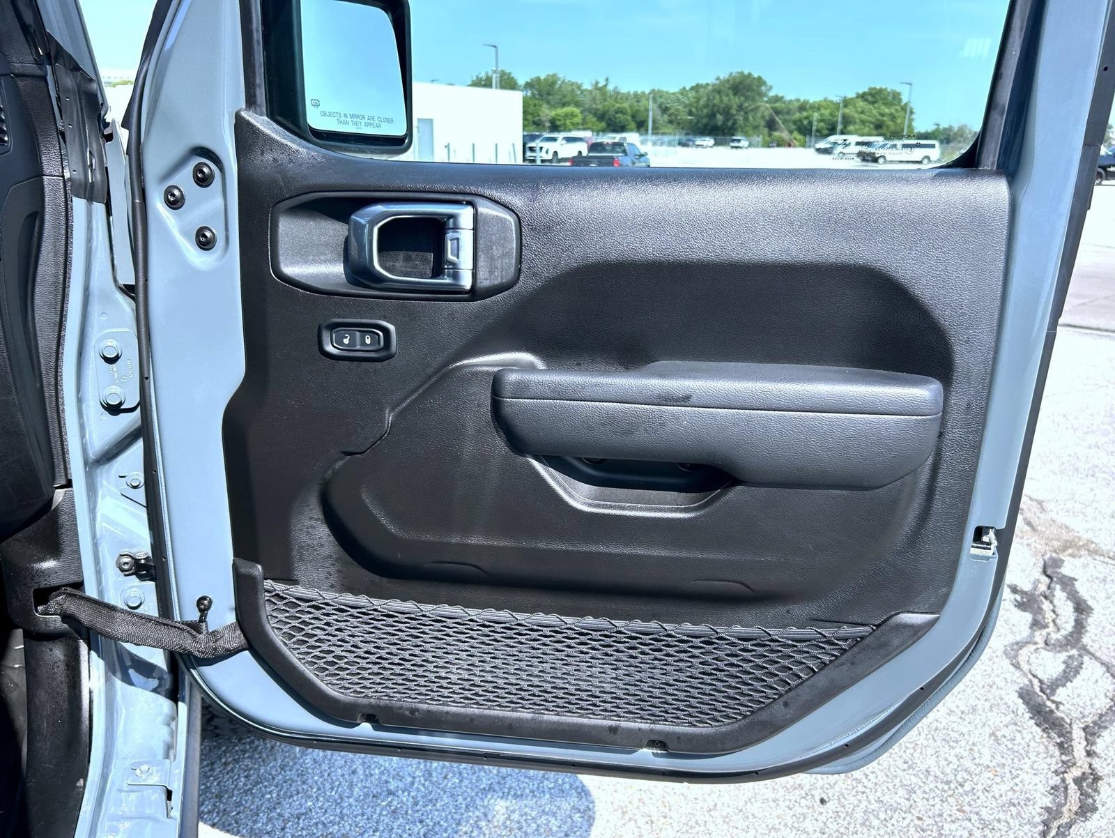 Used 2024 Jeep Wrangler Unlimited Rubicon w/ Convenience Group AWD/4WD image 16