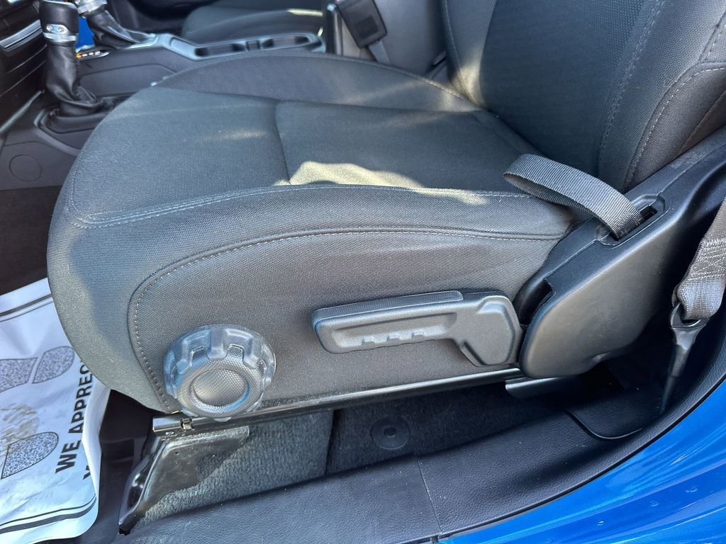 Used 2022 Jeep Wrangler Unlimited Willys image 12