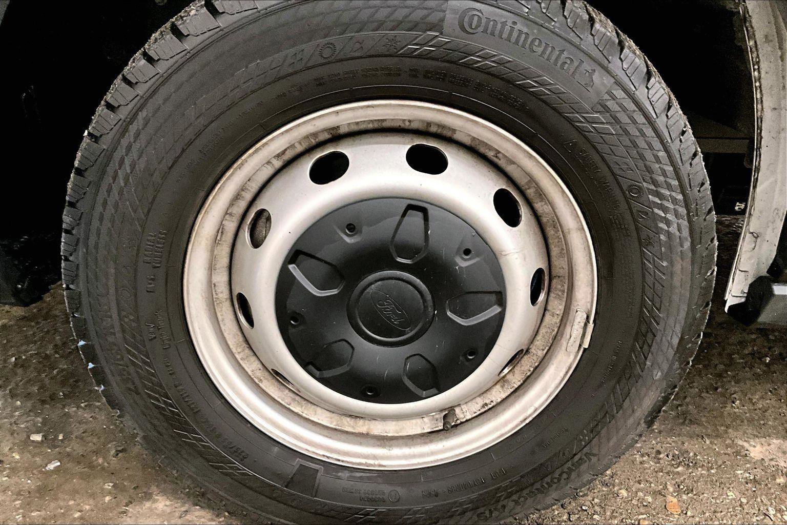 Certified 2024 Ford Transit 250 148 High Roof Extended image 8