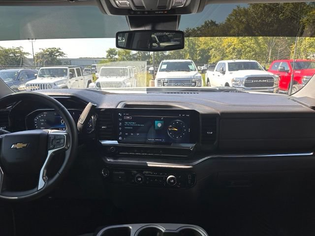 Used 2024 Chevrolet Silverado 2500 LTZ AWD/4WD image 28