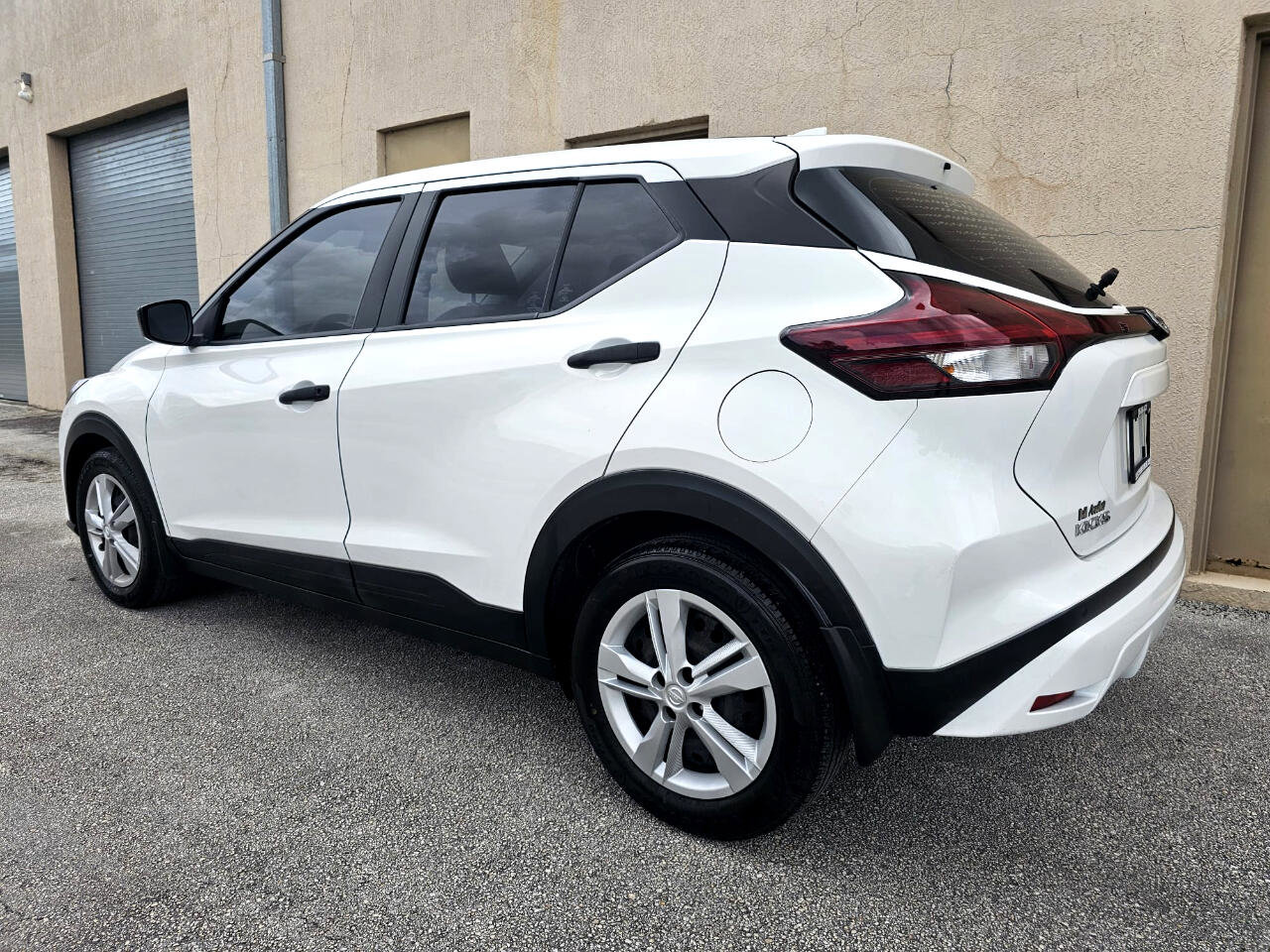 Used 2021 Nissan Kicks S image 2
