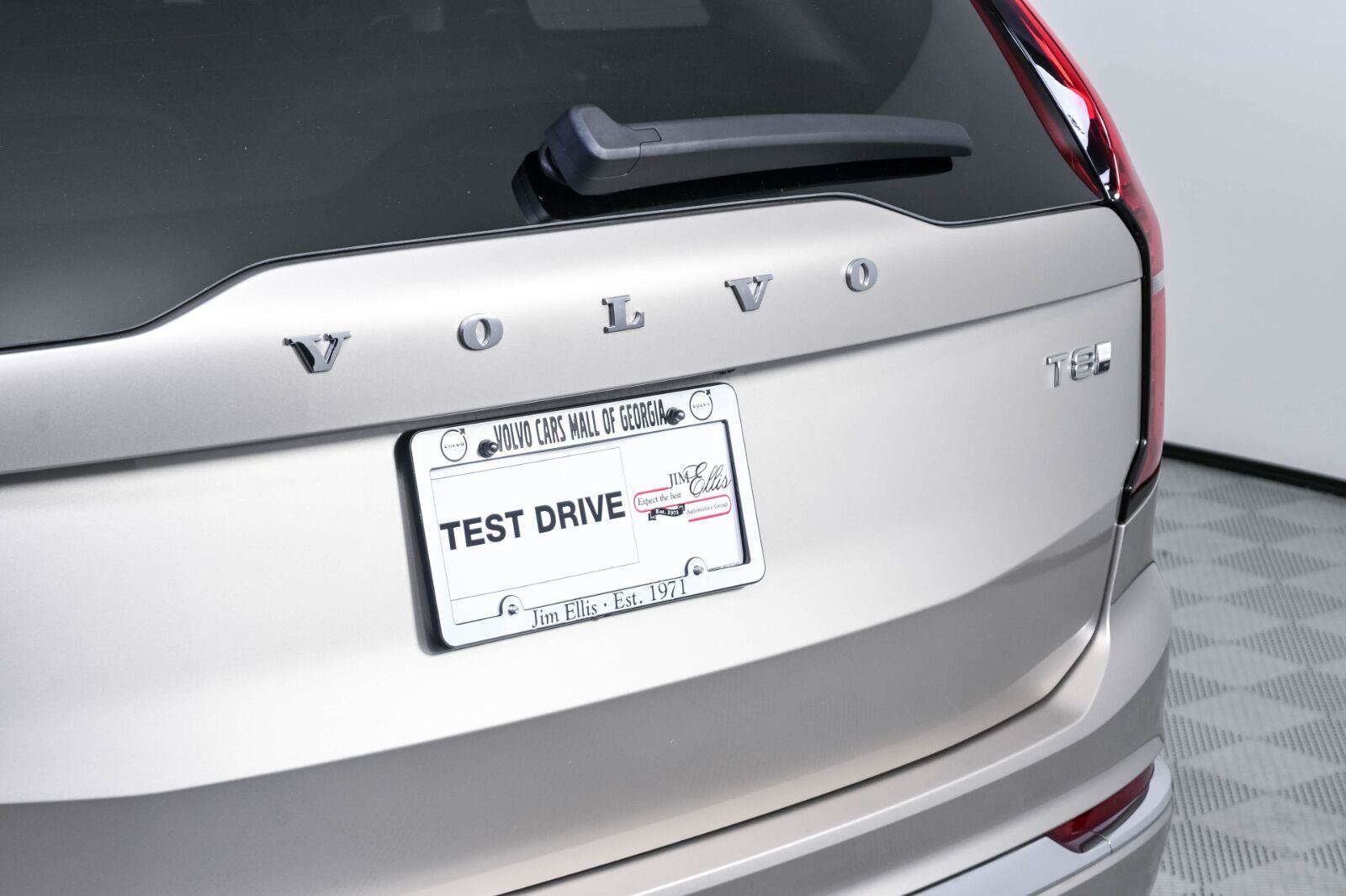 Certified 2025 Volvo XC90 T8 Core AWD/4WD image 37