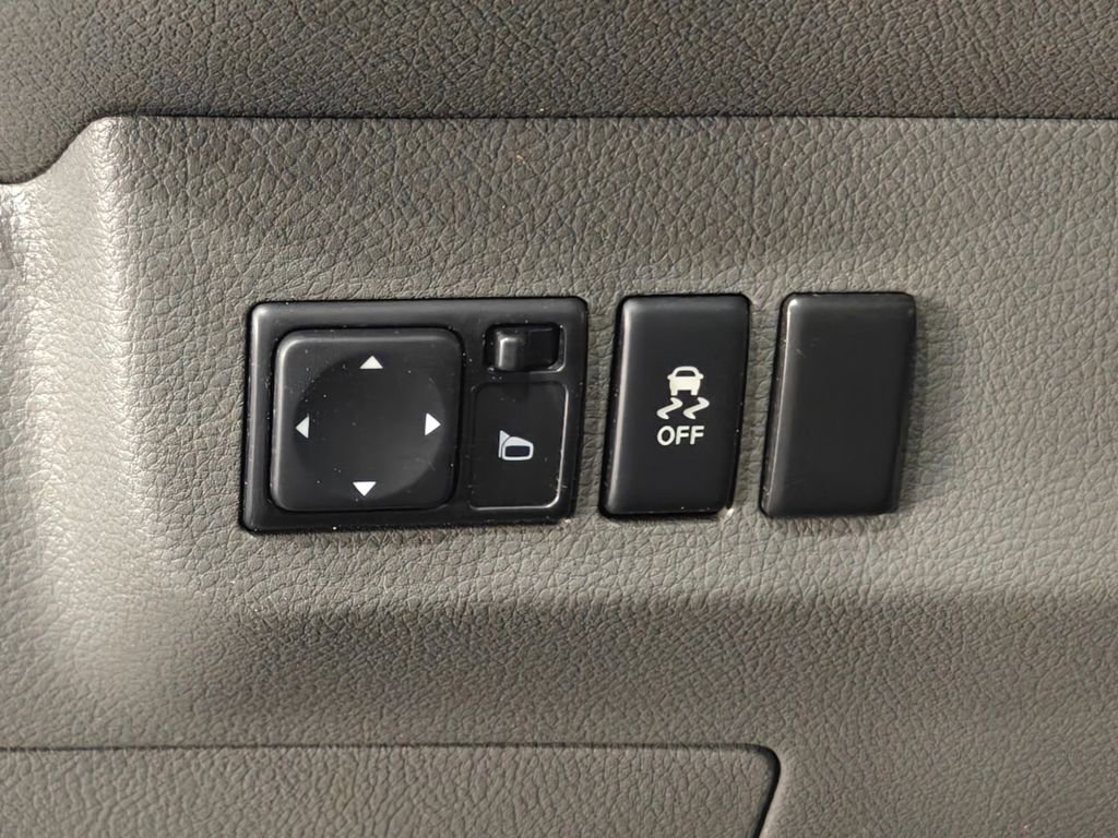 Used 2020 Nissan NV 2500 SV image 15