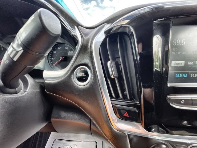 Used 2019 Chevrolet Traverse LS FWD image 16