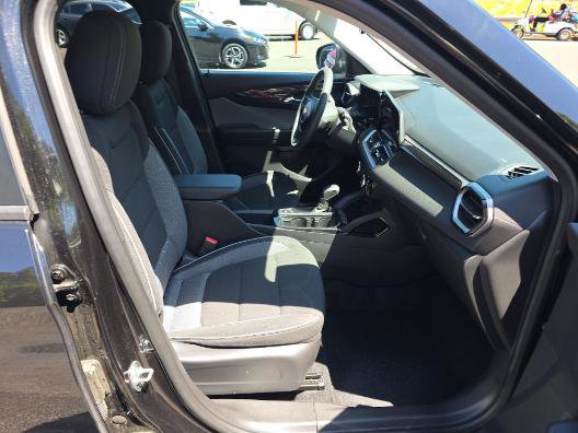 Used 2025 Chevrolet TrailBlazer LT AWD/4WD image 5