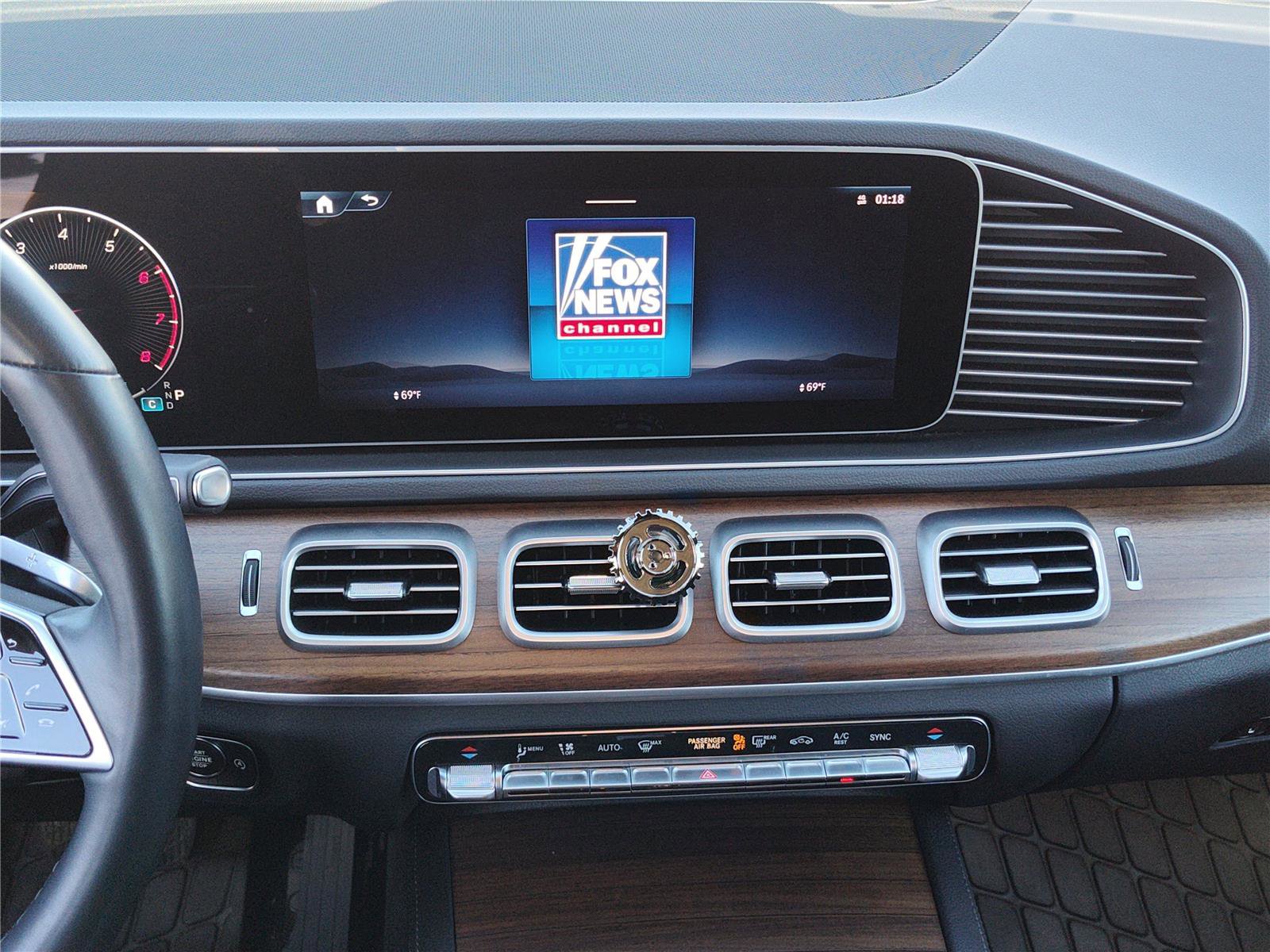 Certified 2025 Mercedes-Benz GLE 350 4MATIC image 19