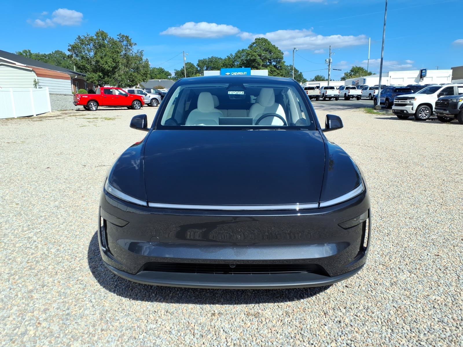 Used 2026 Tesla Model Y 2WD image 2