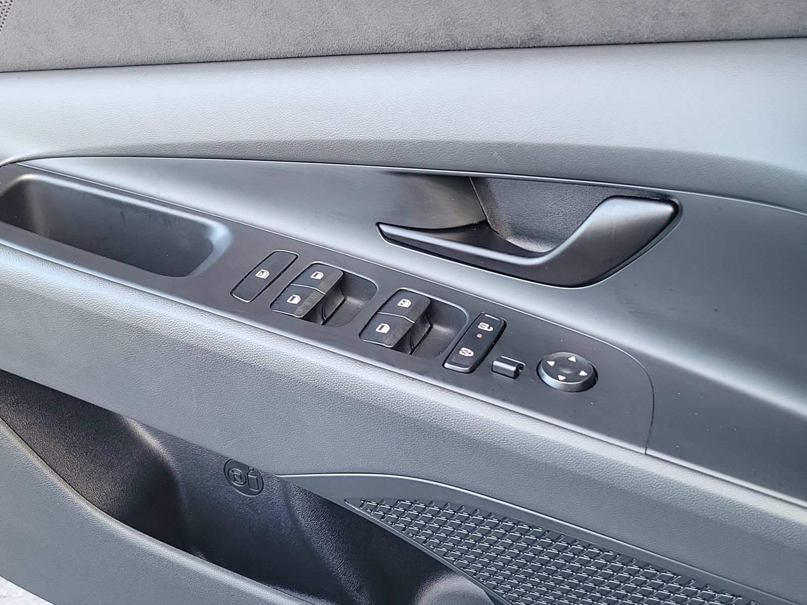 Used 2025 Hyundai Elantra N FWD image 19
