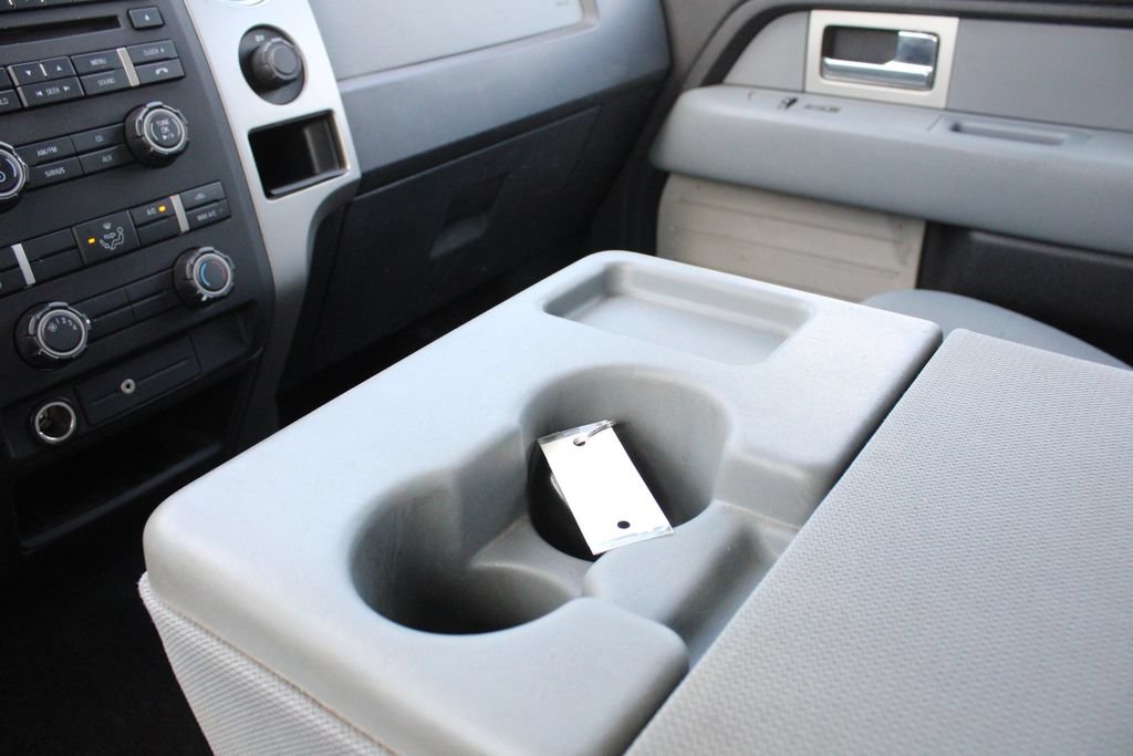 Used 2011 Ford F150 XLT AWD/4WD image 16