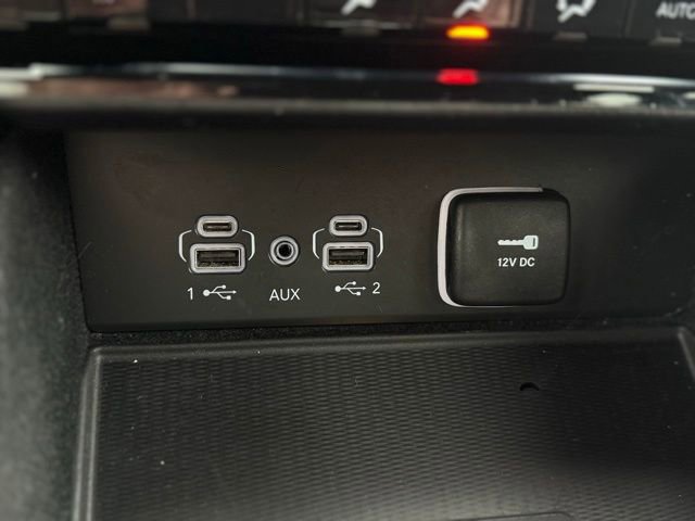 Used 2022 Jeep Grand Cherokee Altitude image 32