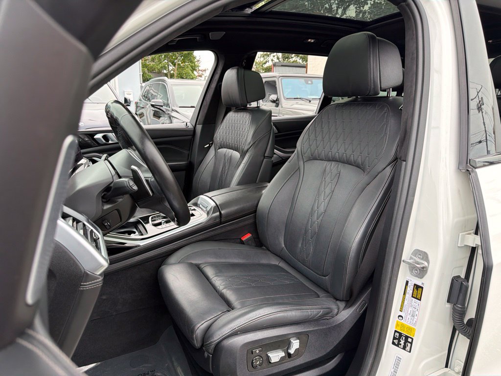 Used 2024 BMW X7 xDrive40i w/ Executive Package AWD/4WD image 43