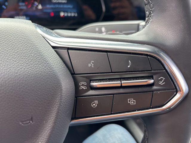 Used 2025 Chevrolet Equinox LT w/ Convenience Package II image 17